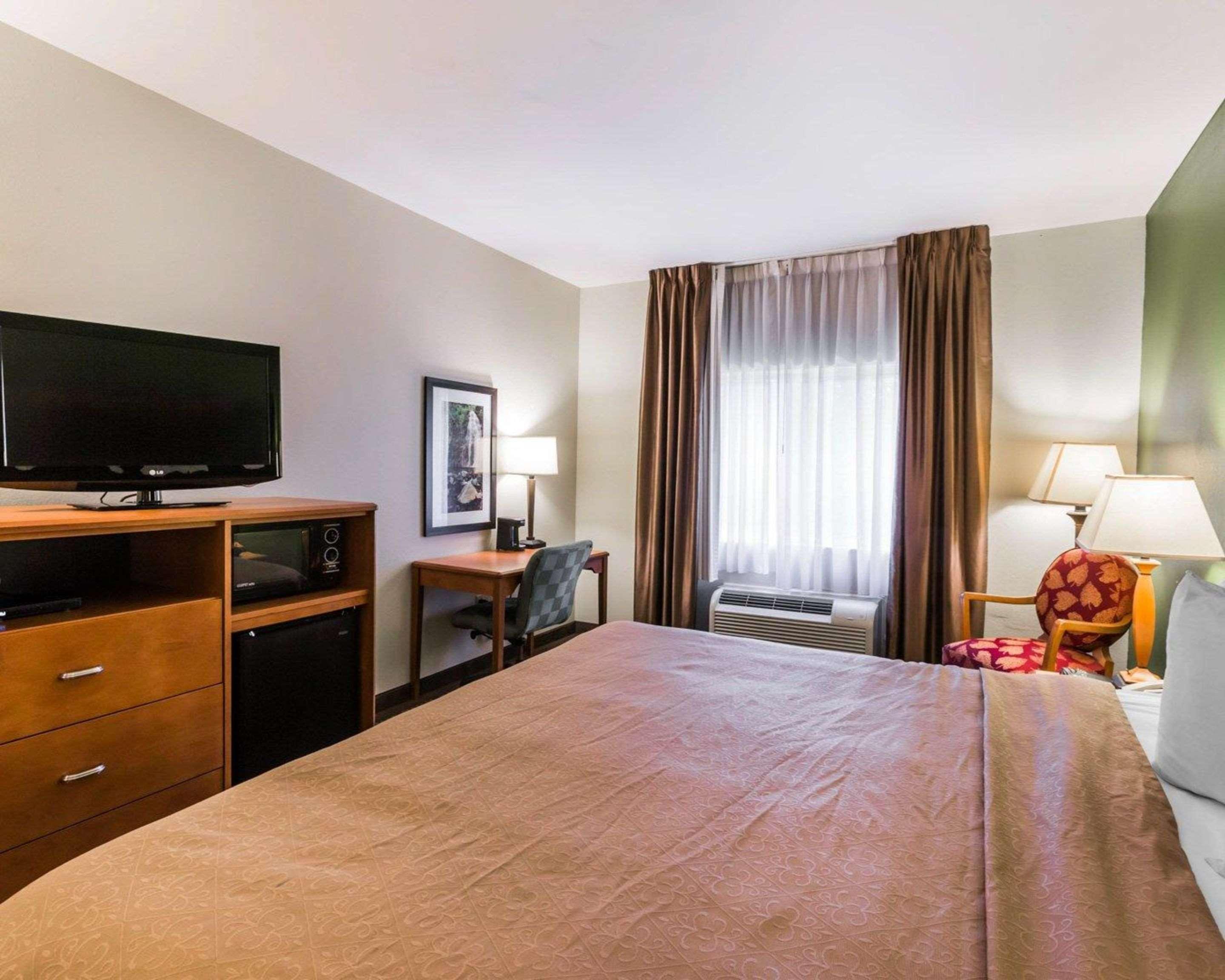 Hotel Quality & - Highway 280