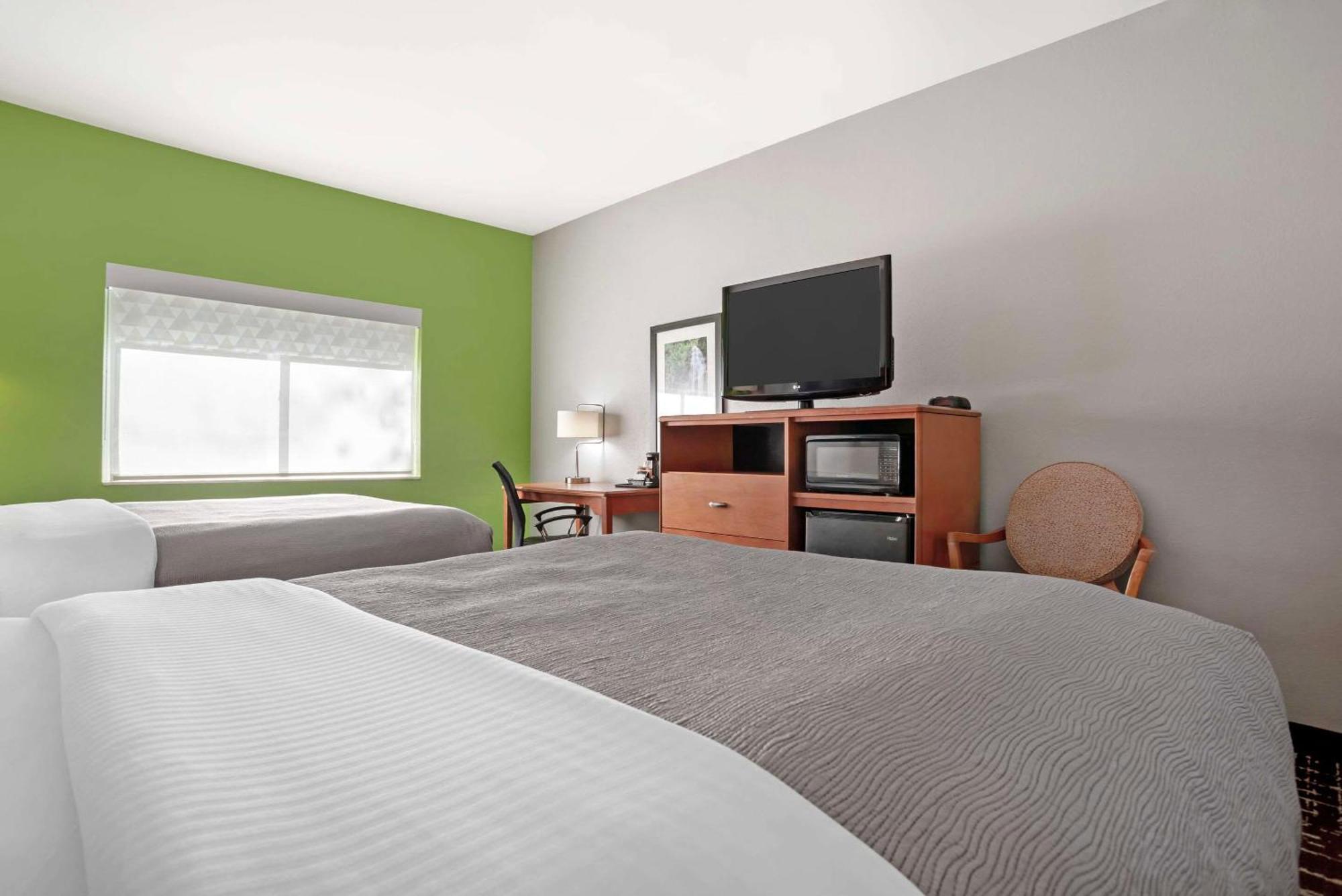Quality & - Highway 280 Hotel