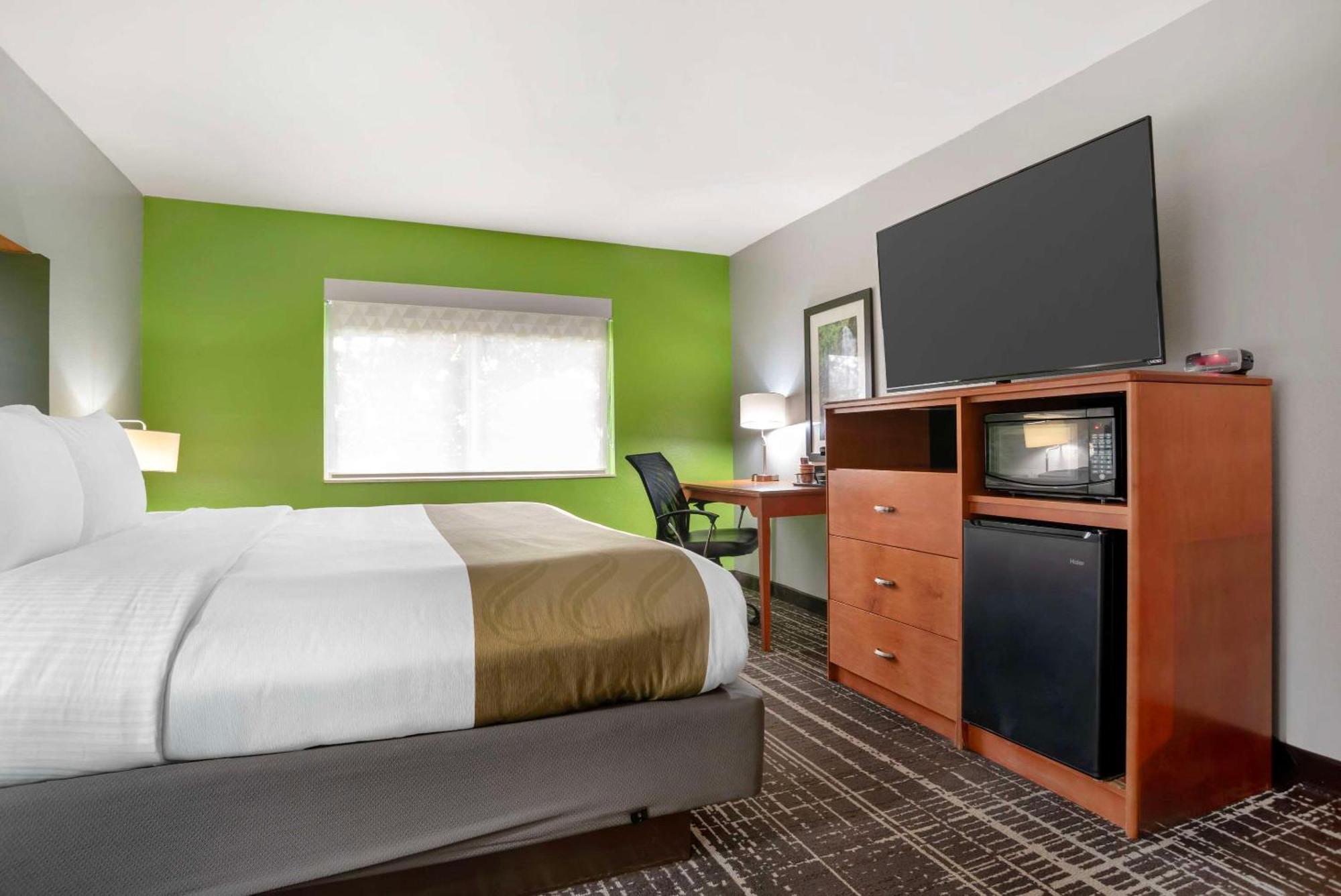 Quality & - Highway 280 Hotel