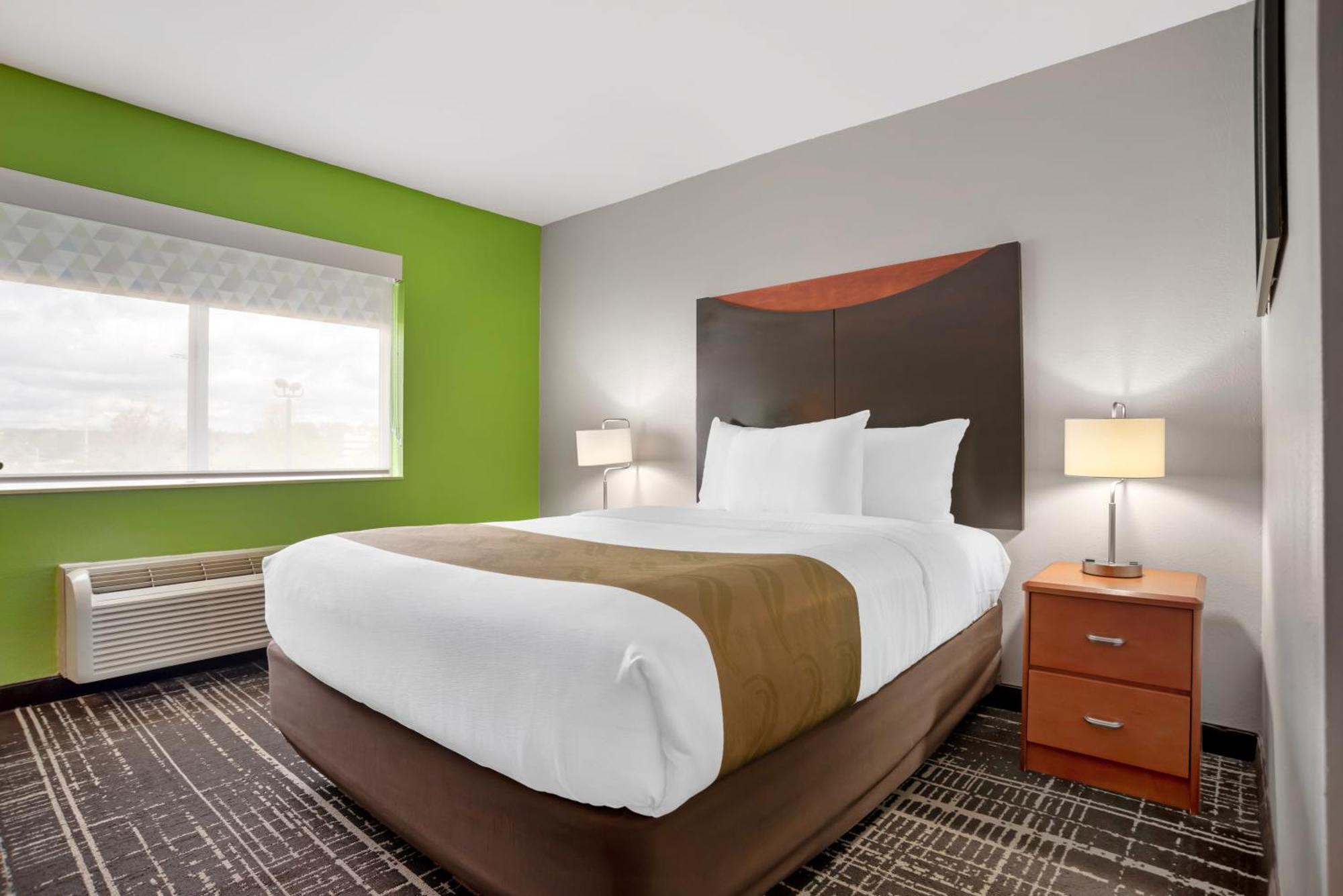 Hotel Quality & - Highway 280 3*