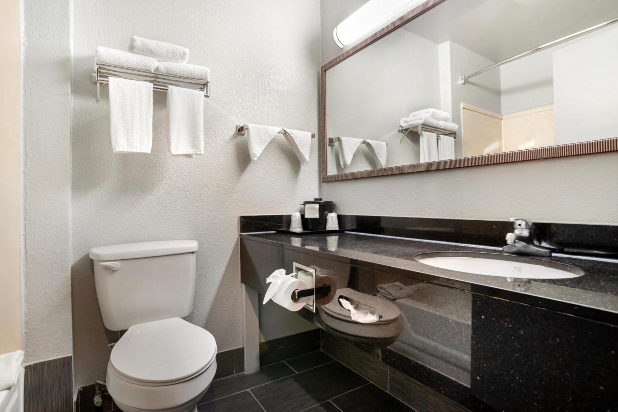 Hotel Quality & - Highway 280