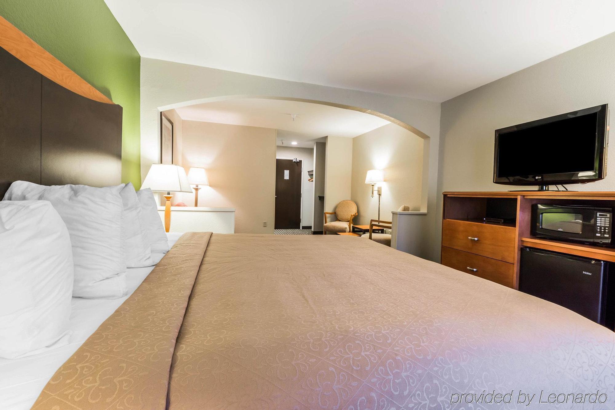 Quality & - Highway 280 Hotel