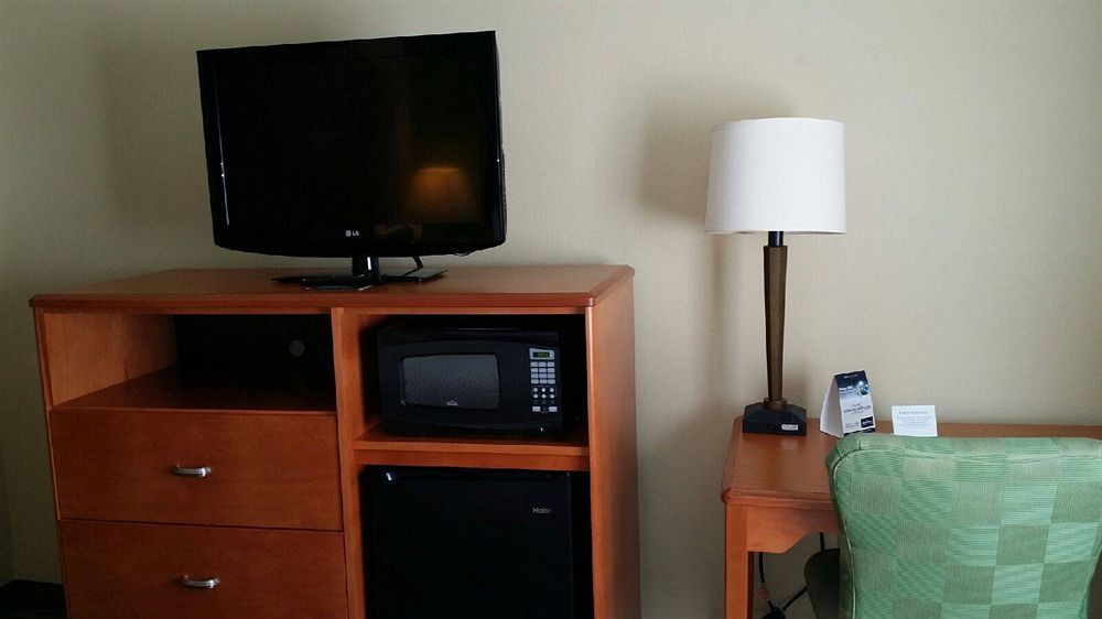 Quality & - Highway 280 Hotel 3*