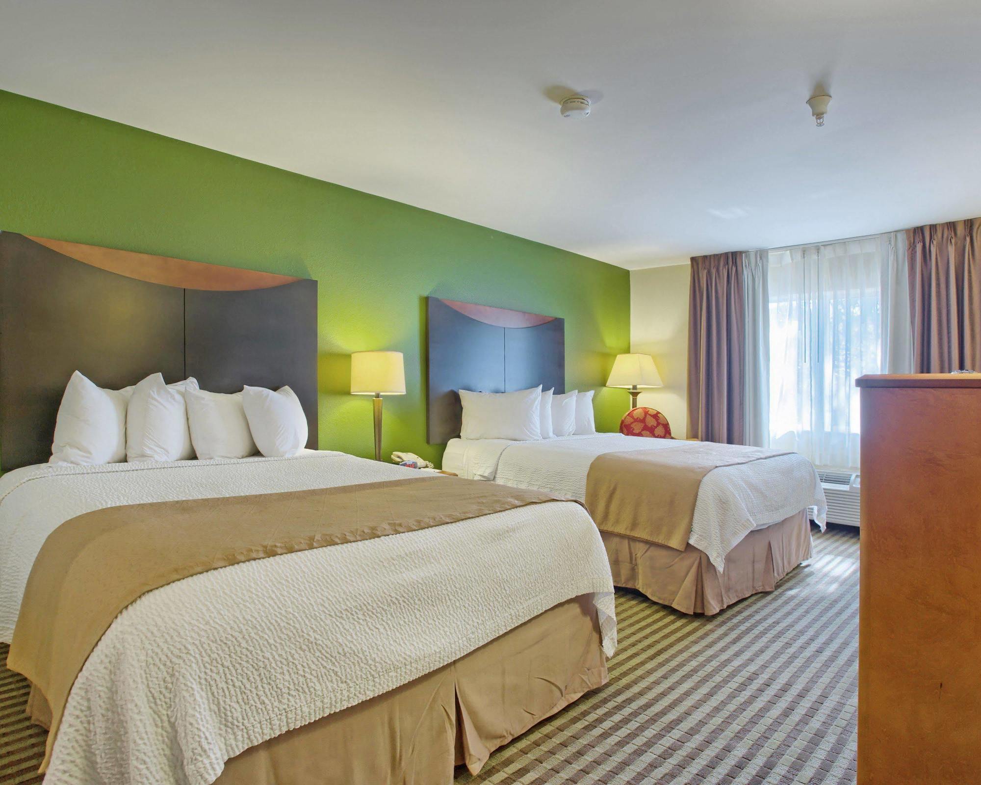 Quality & - Highway 280 Hotel 3*